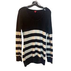 Guess black and white Sweater